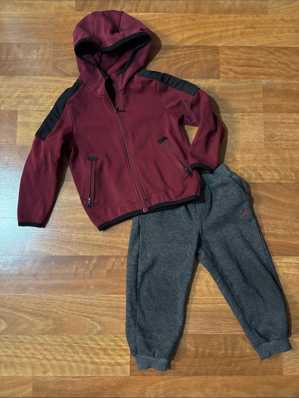 Boys Hooded Zip Jacket and Nautica Charcoal Joggers 2 Piece Set Size 4